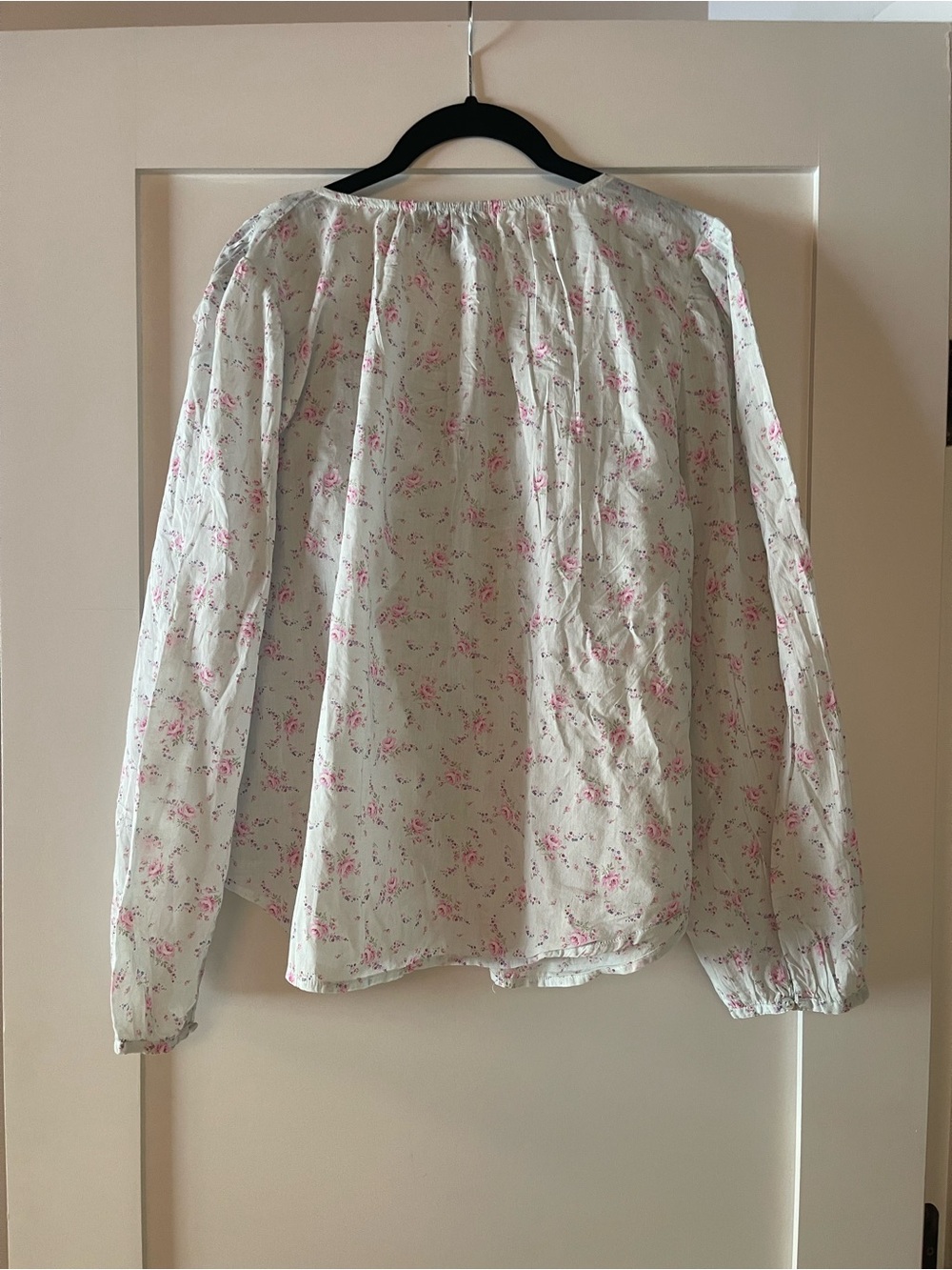 GAP Floral Ruffle V-Neck Blouse - Picture 9 of 10